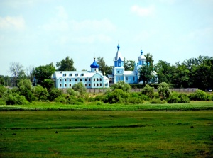 Покровский монастырь Хотин.jpg
