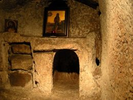 Пещера, где жил и молился Онуфрий Великий
