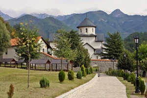 Мужской монастырь Морача