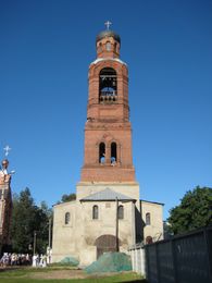 Церковь Фотия, митрополита Московского (в надвратной колокольне)