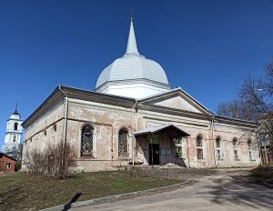 Надвратный храм-колокольня Распятского монастыря (Серпухов)4.jpg