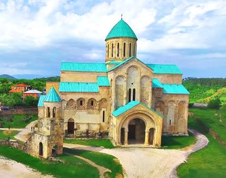Свято-Успенский собор в Кутаиси (Баграти)