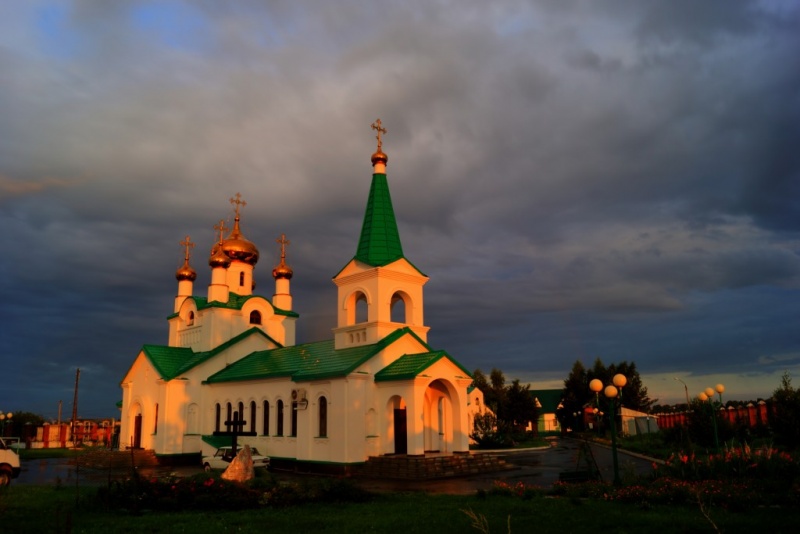 Файл:Церковь Вознесения Господня (Заринск).jpg