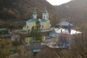 Троицкий Сахарнянский монастырь