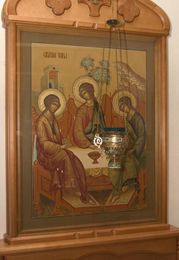Икона Живоначальной Троицы в Богородице-Алексиевском мужском монастыре