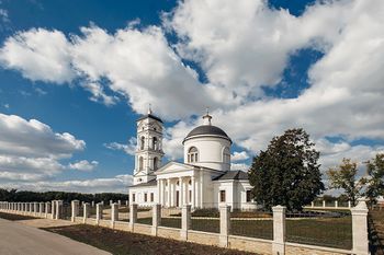Михайло-Архангельский храм (Скорняково)