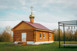 Церковь в честь Святой Троицы (Старый Токмак).jpg