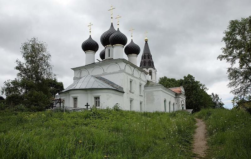 Файл:Троицкий храм Норское 1.jpg