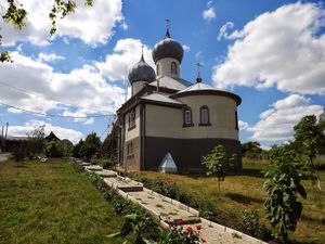 Молдова (монастыри), Успенский женский монастырь (Коада Язулуй)