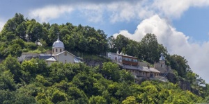 Черновицкая область, Непоротовский Свято-Николаевский пещерный монастырь