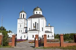 Свято-Троицкий храм (Саяногорск)
