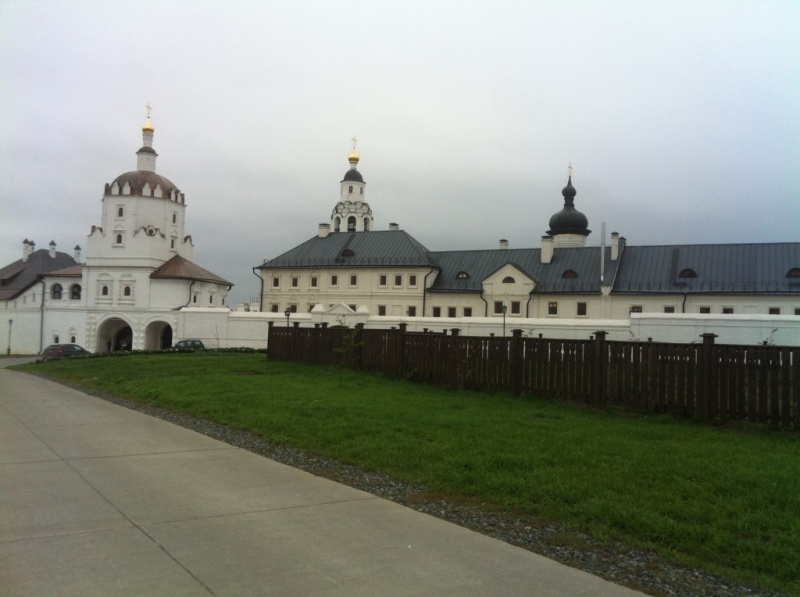 Файл:Богородице-Успенский Свияжский мужской монастырь.jpg