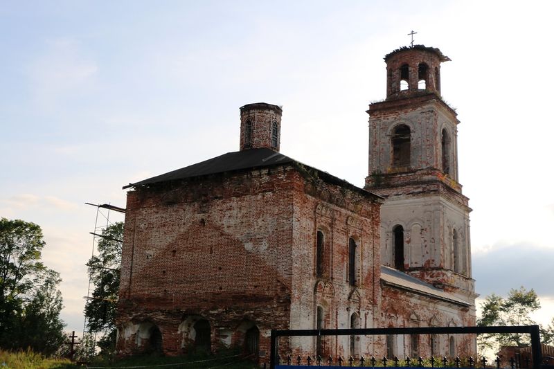 Файл:Смоленский храм Устье.jpg