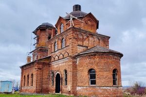 Храм Воздвижения Креста Господня (Каинки)3.jpg