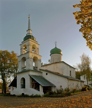 Церковь Анастасии Узорешительницы (Псков).jpg