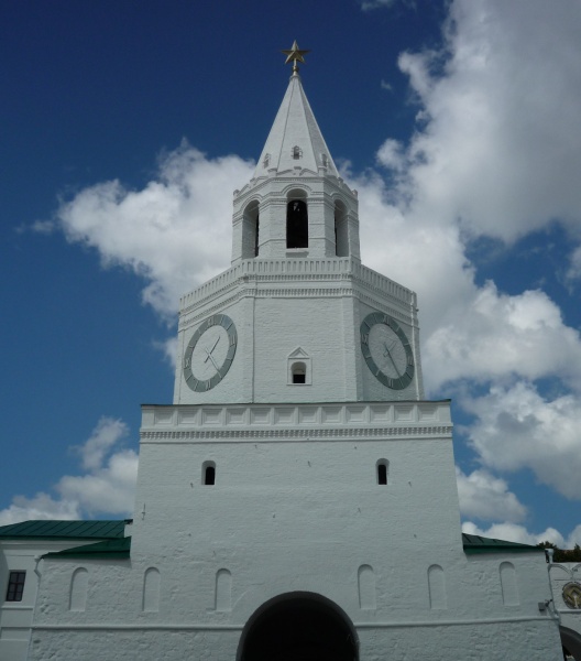 Файл:Спасская башня Казанского Кремля.jpg