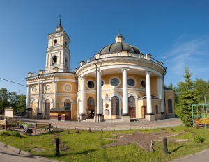 Церковь Пророка Илии на Пороховых (Санкт-Петербург).jpg