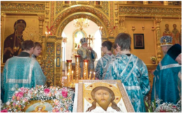 Высокопреосвященнейший Евсевий,служит Божественную Литургию в праздник Державной иконы Божией Матери. 15 марта 2013 года
