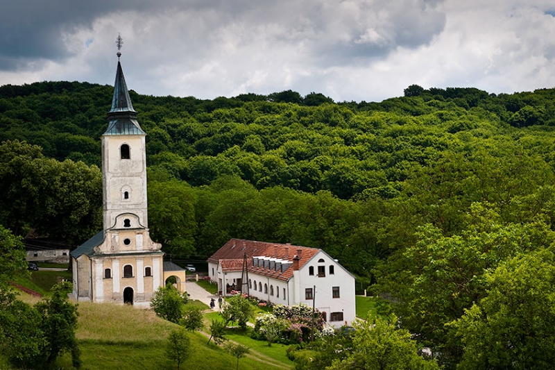 Файл:Лепавинский мужской монастырь.jpg