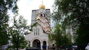 Храм Новомучеников и Исповедников Российских в Строгино.jpg