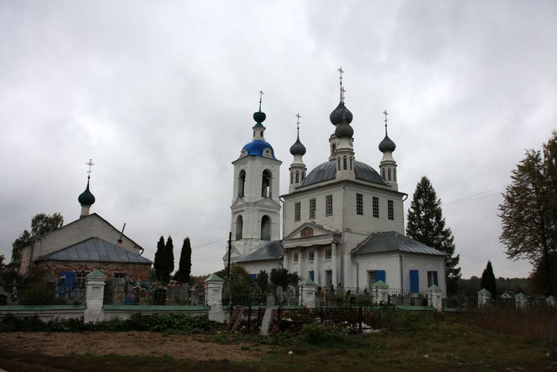 Файл:Троицкий храм Толгоболь 4.jpg