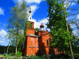 Храм святителя Николая Чудотворца и мученицы царицы Александры (Ушаки).jpg