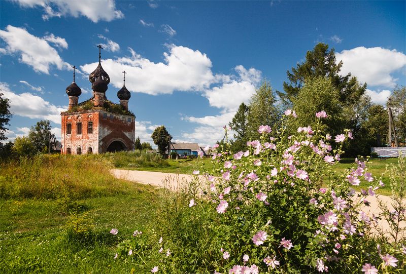 Файл:Тихвинский храм Тимохино 2.jpg