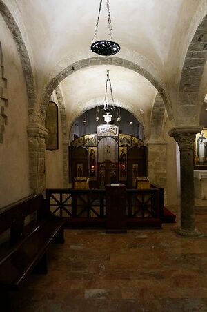 В крипте базилики святителя Николая (15).JPG