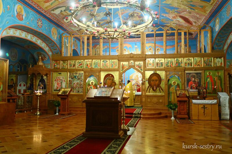 Файл:Курский монастырь Новодворский храм.jpg