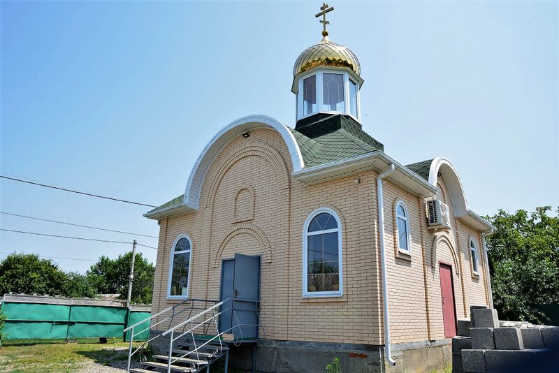 Файл:Храм Спиридона Тримифунтского (Родниковый).jpg