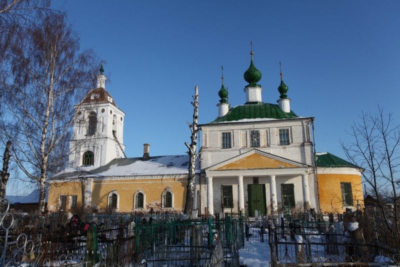 Файл:Троицкий храм Пахна.jpg