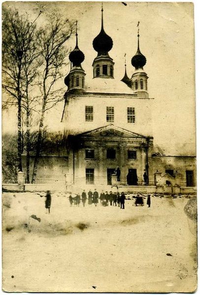 Файл:Троицкий храм Толгоболь 6.jpg