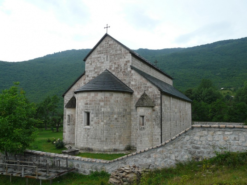 Файл:Монастырь Пива.jpg