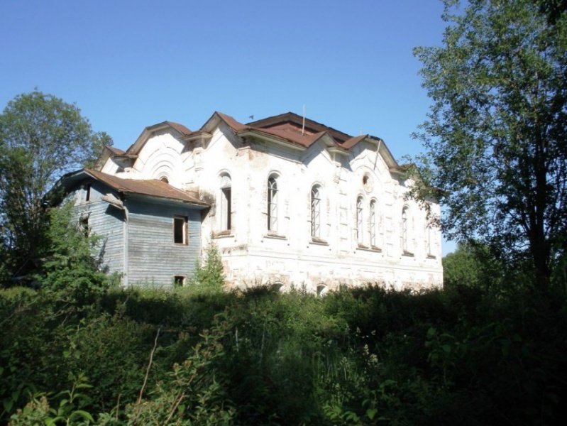 Файл:Воскресенский храм Павло-Оборнского.jpg