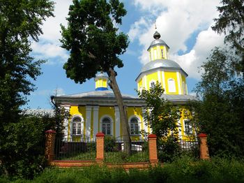 Крестовоздвиженский храм (Татаринцево)