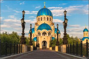 Храм Троицы Живоначальной в Орехово-Борисово (Москва)4.jpg