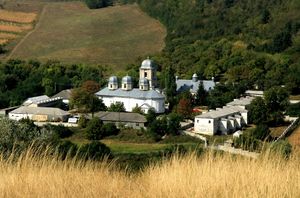 Молдова (монастыри), Вид с дороги1