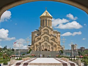Грузия (храмы), Кафедральный собор Святой Троицы (Тбилиси)3