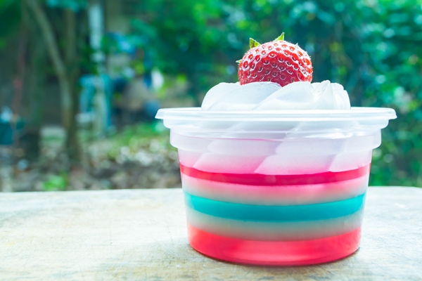 colorful jelly with fresh strawberry - Правила приготовления фруктового желе