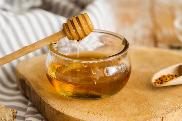 delicious honey in bowl - Сочиво