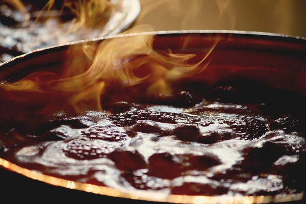 fresh strawberry hot jam during cooking process 1 - Маленькие хитрости приготовления пищи