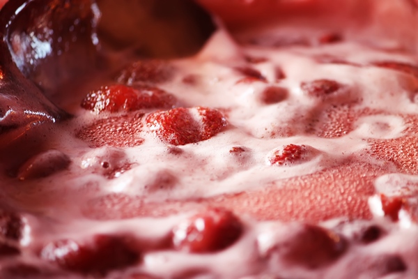 fresh strawberry hot jam during cooking process 2 - Фрукты, ягоды