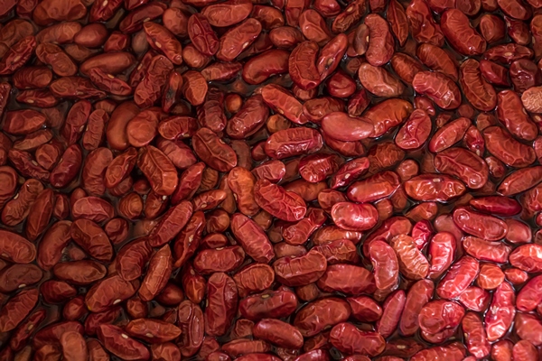 red beans are boiled - Постный борщ с фасолью