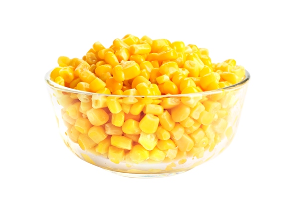 canned corn in glass bowl isolated on white - Салат «Южная ночь»