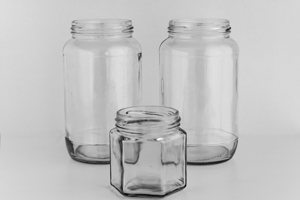 glass jars on white background 1 - Яблоки на зиму