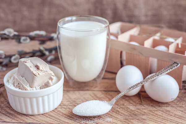 ingredients for baking easter cake eggs milk - Баба муслиновая