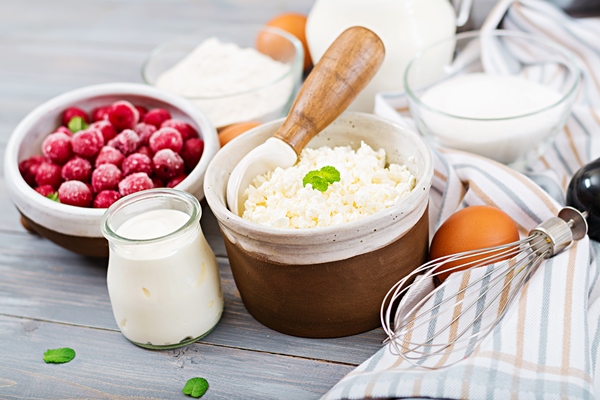 ingredients for the preparation of cottage cheese casserole with cherries tasty breakfast - Пасха запечённая