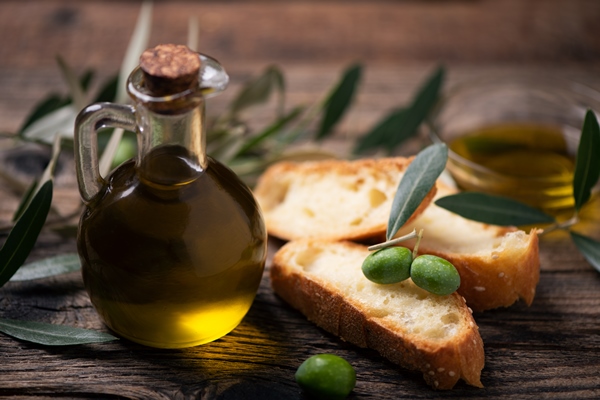 olive oil and bread - Библия о пище