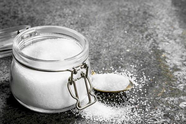 salt in a glass jar on rustic background 1 - Медовый перец на зиму