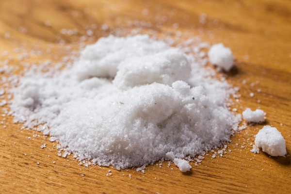 spices heap of salt on the table 1 - Рябина, протёртая с сахаром